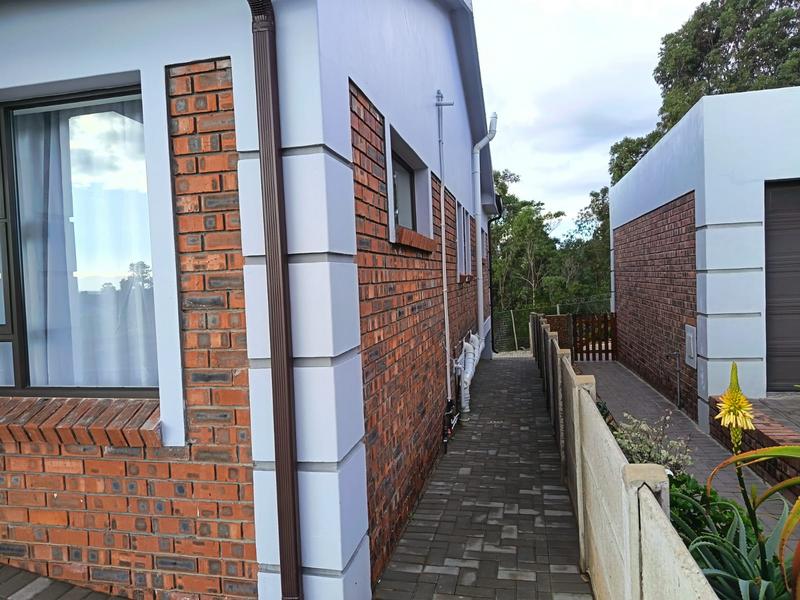 4 Bedroom Property for Sale in Albertinia Western Cape